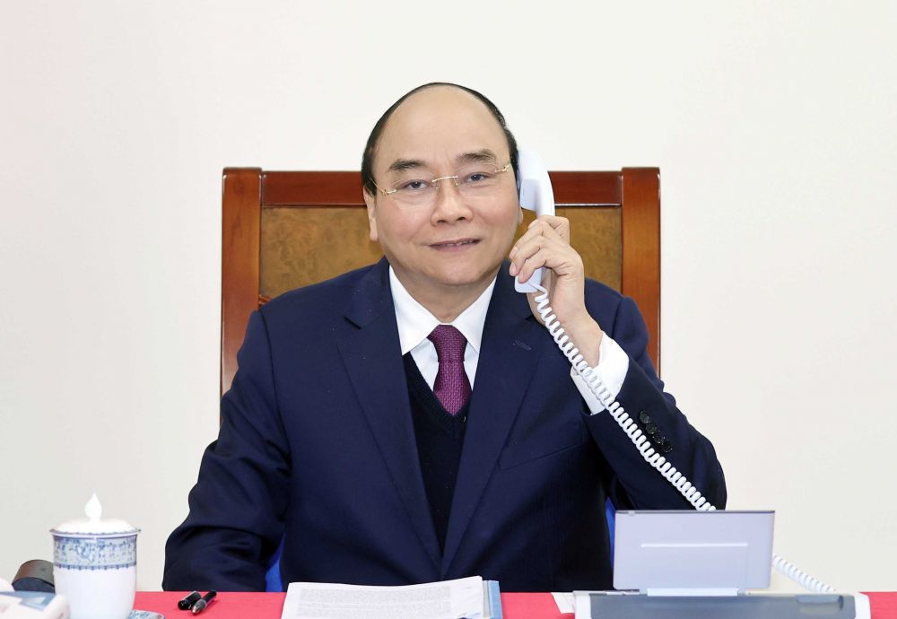 Prime Minister Nguyen Xuan Phuc hold phone talks with US President