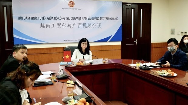 Viet Nam suggests China restore customs clearance at border gates