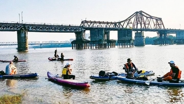 Tours along the Red River offer enjoyable travel experiences for visitors