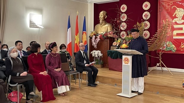 Vietnamese Embassy in France holds Tet celebration