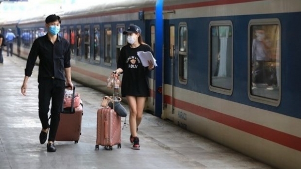 Vietnam Railway offers up to 50 percent discount to students after Tet