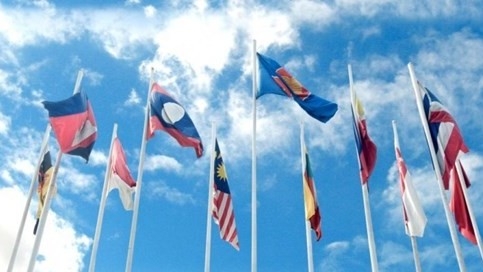 ASEAN foreign ministers call for dialogue to solve Ukraine crisis