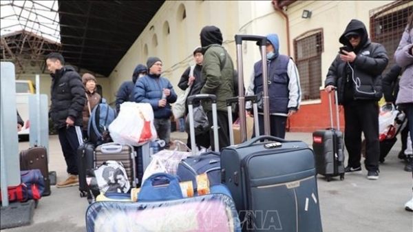 Vietnamese embassy in Germany works hard to support Vietnamese evacuee from Ukraine