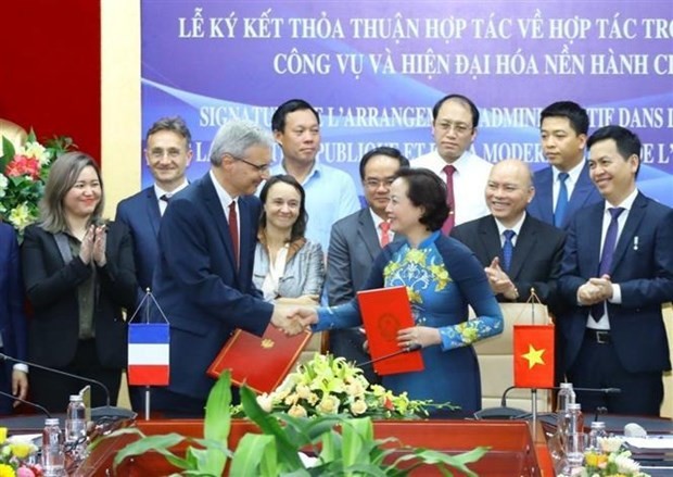 Viet Nam, France step up collaboration in public services, administrative modernisation