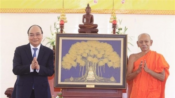 President extends New Year wishes to Khmer community at Khmer Theravada Buddhist Academy