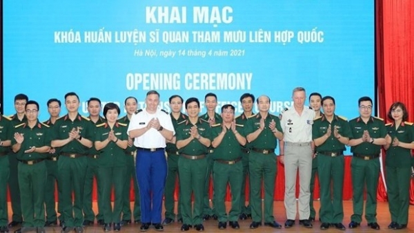 Viet Nam kicks off training course for UN staff officers