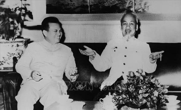 Lao newspaper highlights development of Viet Nam-Laos special ties throughout history Viet Nam-Laos to maintain special ties throughout history: Lao Newspaper