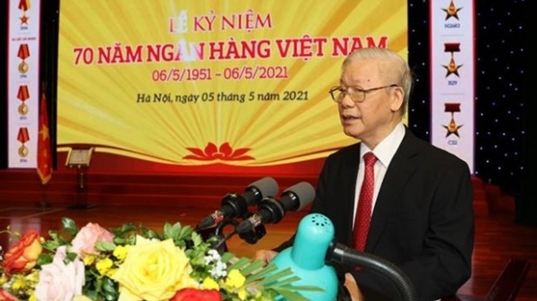 Party chief commends role of banking sector in growth