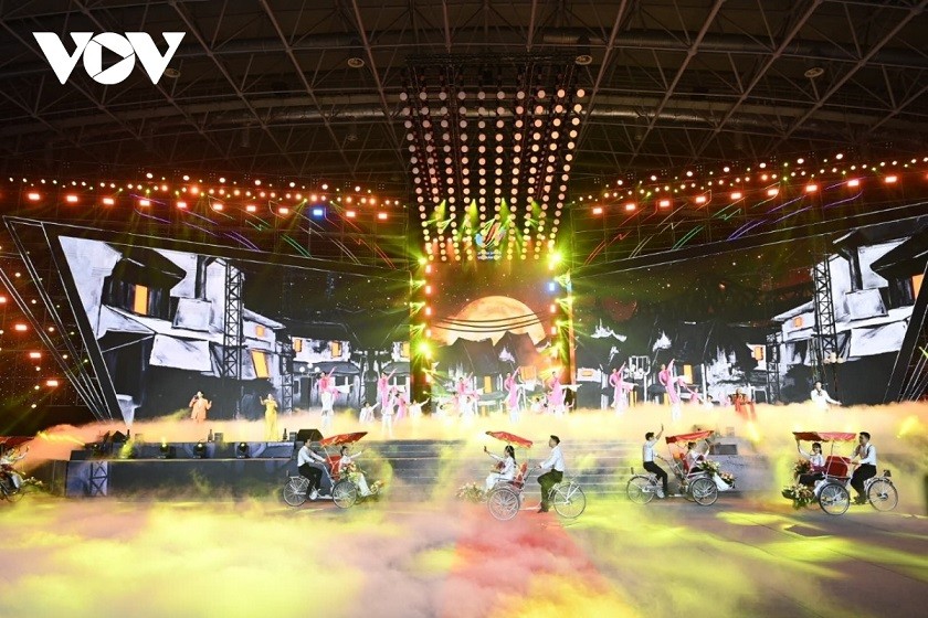 An art performance about Hanoi that hosts the opening and closing ceremonies and many other sports. (Photo: VOV)