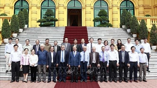 President receives delegates from Vietnam Association of Historical Sciences