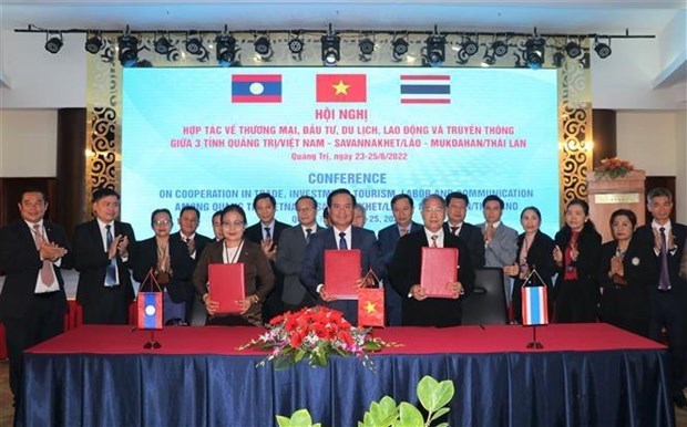 To strengthen multifaceted cooperation among Vietnamese, Lao, Thai provinces