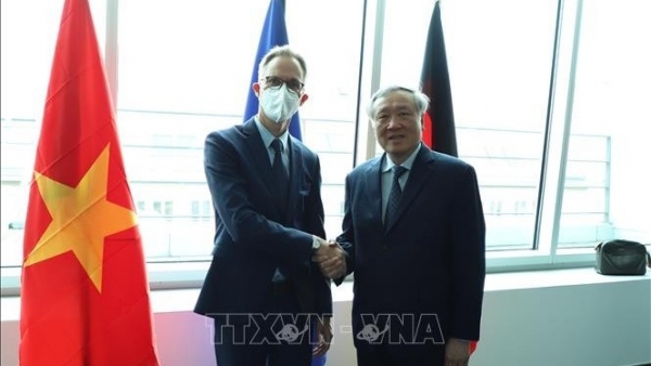 Chief Justice of Supreme People's Court pays working visit to Germany