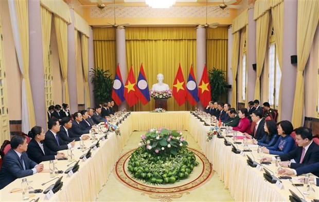 Vietnam always stands shoulder-to-shoulder with its Lao brother: Vice President Vietnam always stands shoulder-to-shoulder with its Lao brother: Vice President