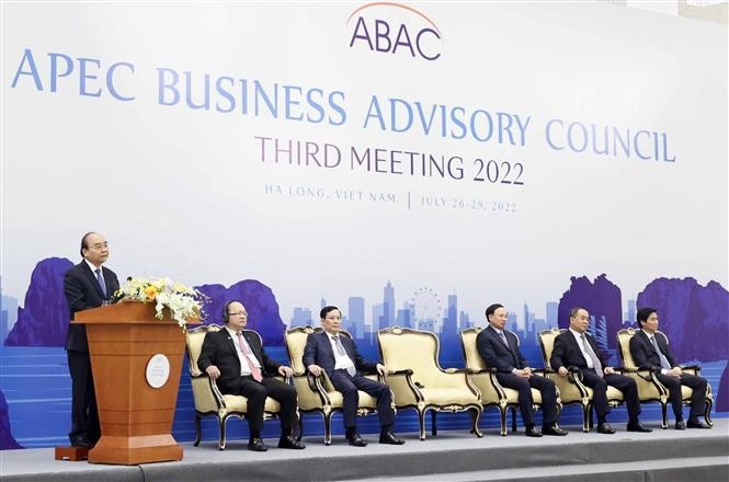 Vietnam opens arms to investors from APEC economies: President. (Photo: VNA)