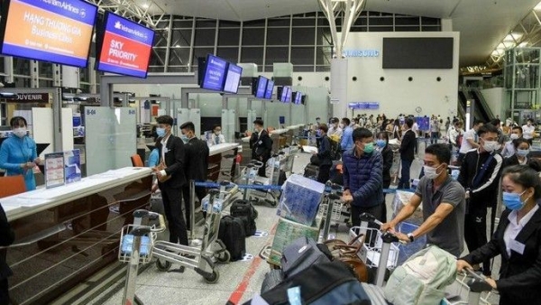 17 returnees from Russia infected with COVID-19, Vietnam has 1,094 cases