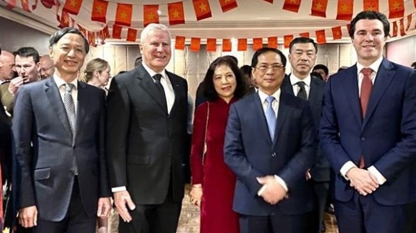 Foreign Minister Bui Thanh Son attended Vietnam's National Day celebration in Australia