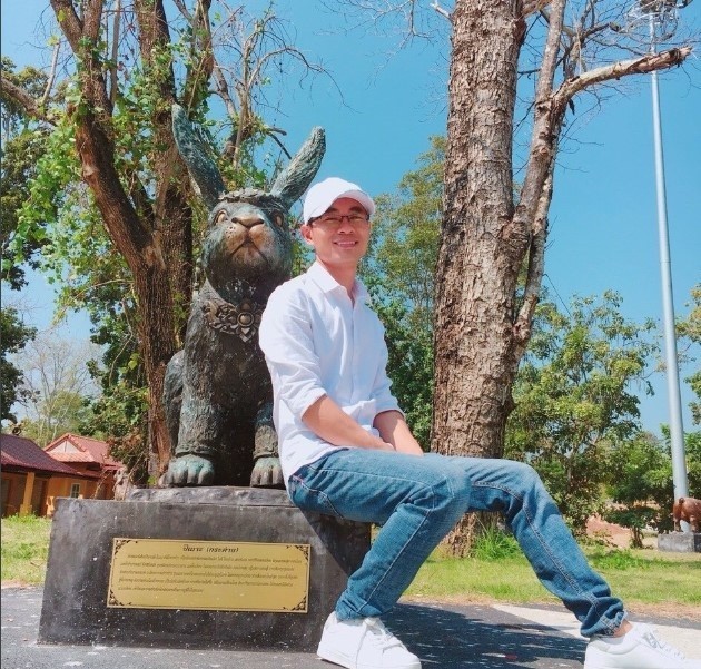 Teacher Truong Van Phuong has been teaching the Vietnamese for more than 10 years in Laos. 