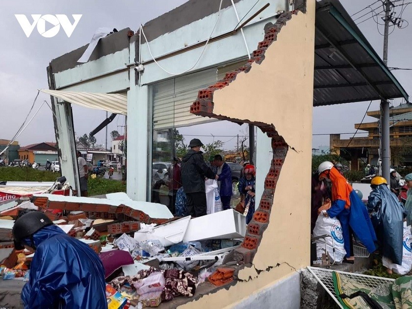 Houses of residents in Quang Tri Provine was damaged by heavy rain and strong winds.