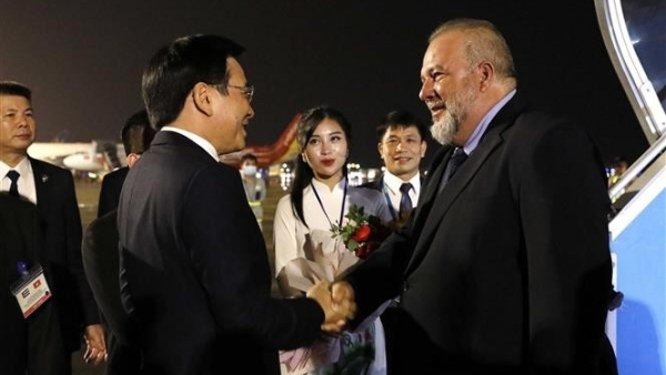 Cuban Prime Minister arrives in Hanoi, begins Vietnam visit