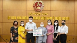 The Vietnamese overseas join hands with country to overcome Covid-19 pandemic