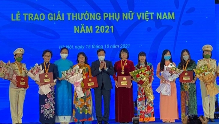 Winners of Viet Nam Women’s Awards honored