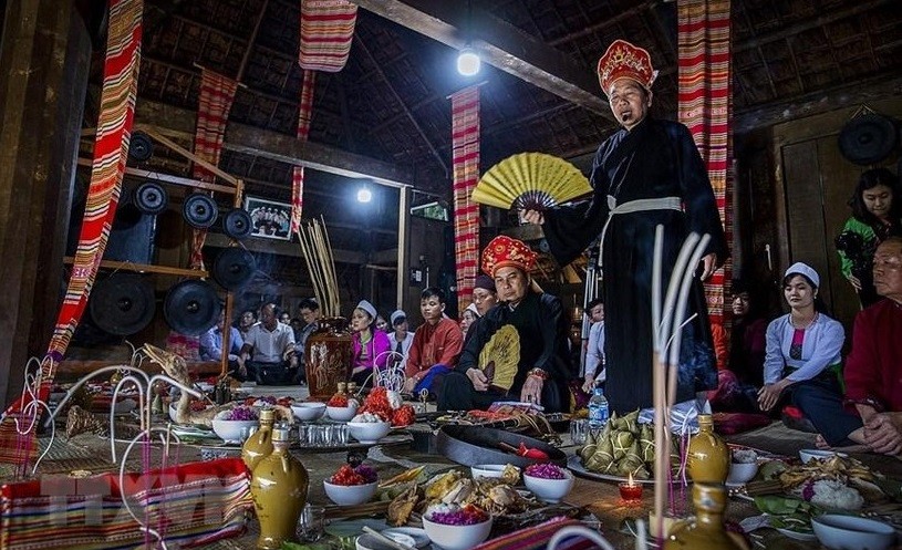 Mo Muong is a job and also a performance practiced at funerals, religious festivals, and life cycle rituals by the Muong ethnic group. (Photo: VNA)