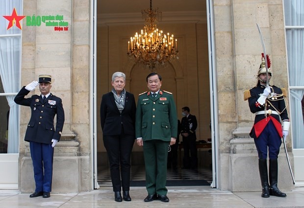 Viet Nam, France seek new defence cooperation opportunities