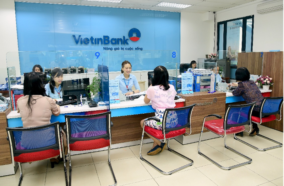 VietinBank accompanies the Central, Central Highlands provinces to overcome the consequences of storms and floods