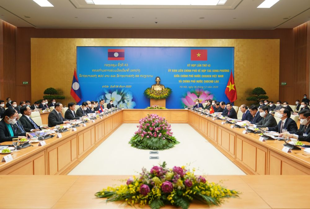 Vietnamese, Lao PMs co-chair 43rd Inter-governmental Committee Meeting