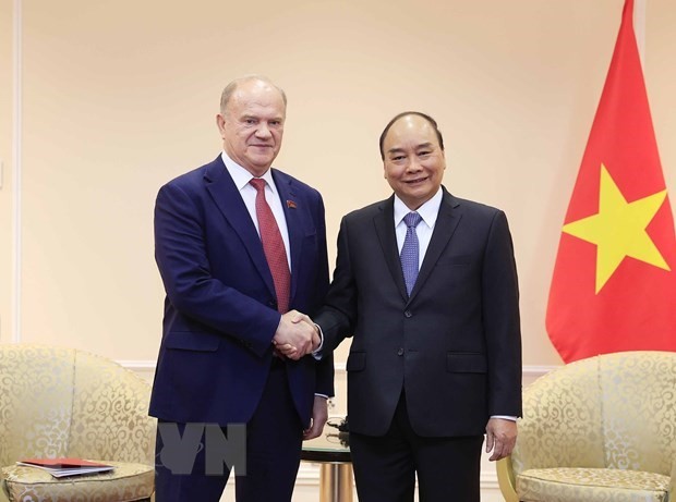 President Nguyen Xuan Phuc (right) and Chairman of the Communist Party of the Russian Federation (KPRF) Gennady Zyuganov. (Photo: VNA)