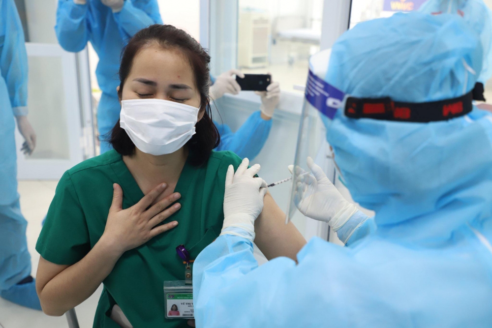 Viet Nam seeks COVID-19 vaccine technology transfer