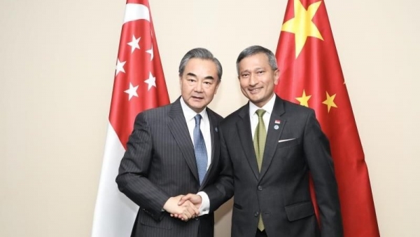 Ngoại trưởng Trung Quốc, Singapore hội đàm, thắt chặt quan hệ song phương