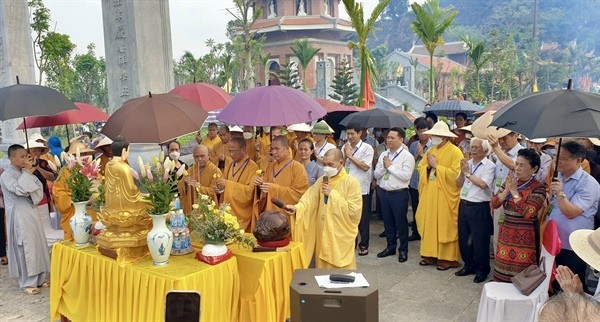 Bronze casting of the Maitreya Buddha statue at Ho Son pagoda, Princess Huyen Tran temple