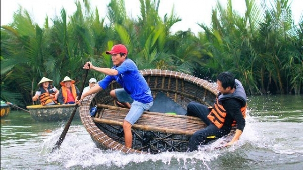 Coracle pulsating - 'New specialty' of Quang Nam tourism