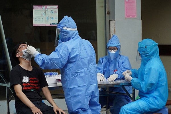 Viet Nam records 4,513 COVID-19 infections on October 9