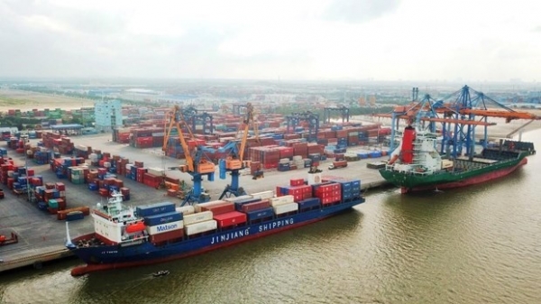 Vietnam is on track to see a trade surplus of 10 billion USD this year