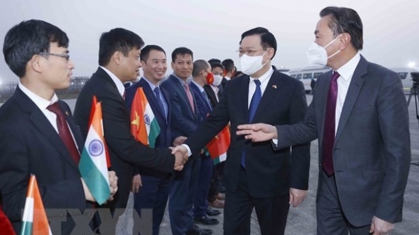 NA Chairman Vuong Dinh Hue wraps up official visit to RoK, India