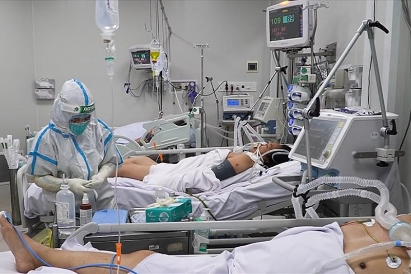 Resuscitation & Emergency Department of Cho Ray Hospital: Commitment responsibility in combating the COVID-19 Pandemic Resuscitation & Emergency Department of Cho Ray Hospital: Commitment responsibility in combating the COVID-19 Pandemic