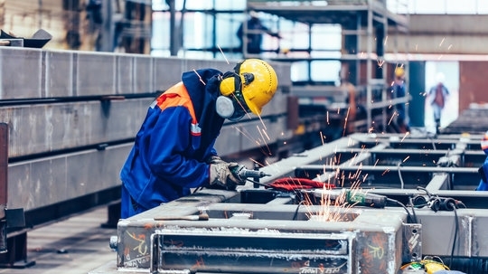 US tariffs pose a threat to Vietnam’s exports and economic growth: Experts