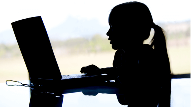Parents should be a smart ‘guardian’ for their kids on social media
