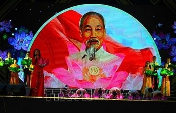 Sen Village festival in Nghe An celebrates Uncle Ho’s birthday