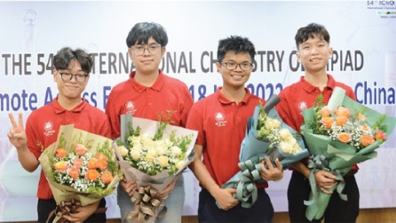 Vietnamese students win medals at International Biology Olympiad: MOET