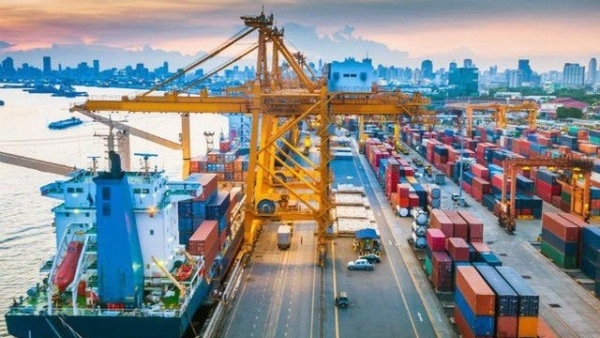 Import-export value surpasses 400-billion-USD mark
