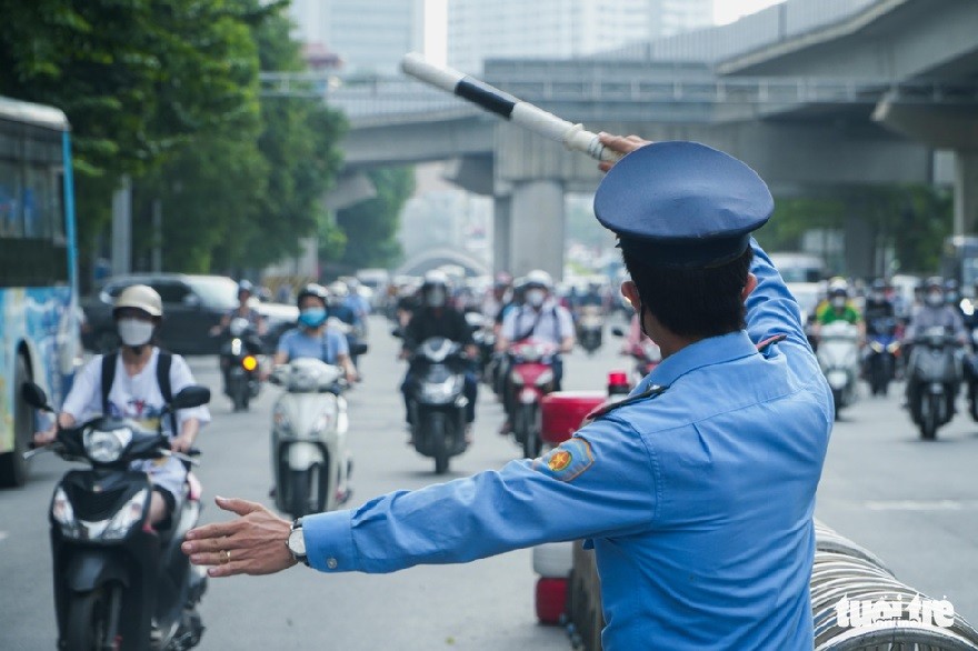Clearing traffic jams and handling violating vehicles on the occasion of National Day September 2