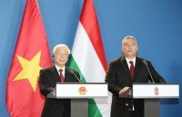 party leader receives chinese vice premier