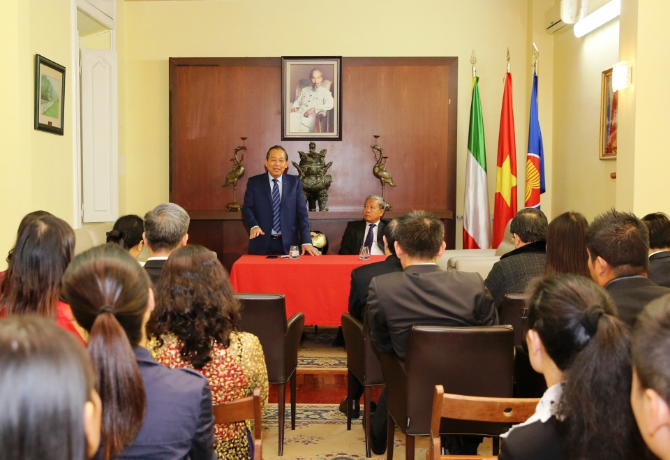 Deputy PM visits Embassy in Italy