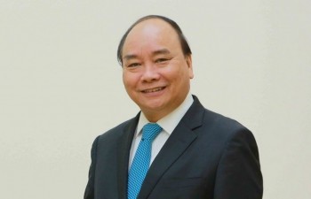 PM Nguyen Xuan Phuc leaves for China’s first international import expo