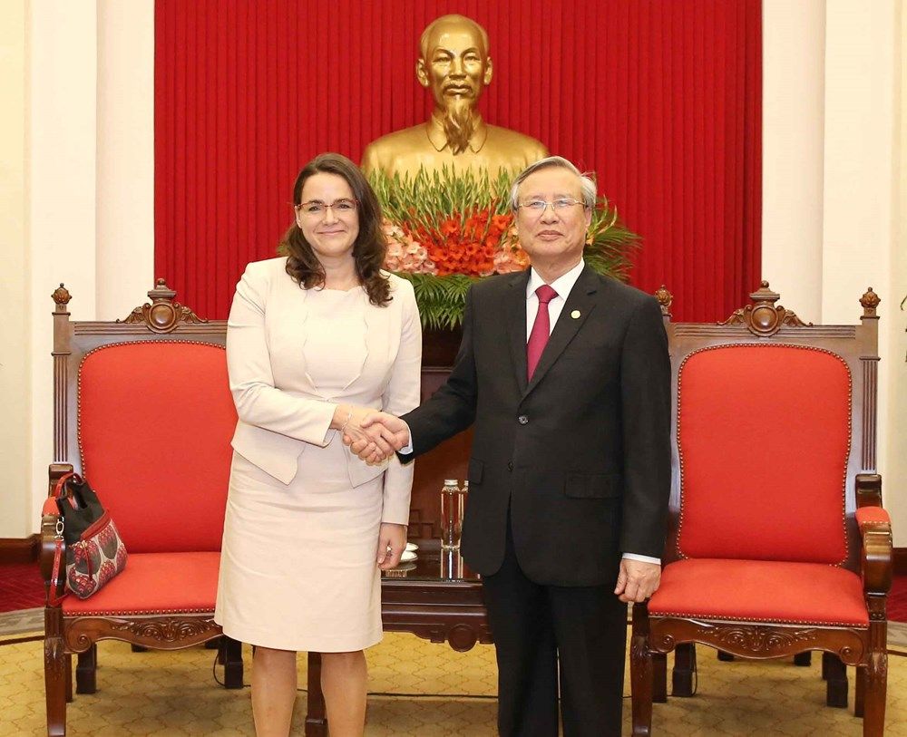 Vietnam hopes for stronger cooperation with Hungary vietnam hopes for stronger cooperation with hungary