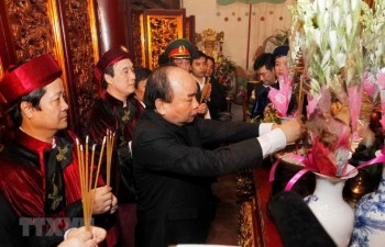 Incense offering ceremony held in honour of Hung Kings