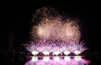 Italy wins Da Nang international fireworks festival